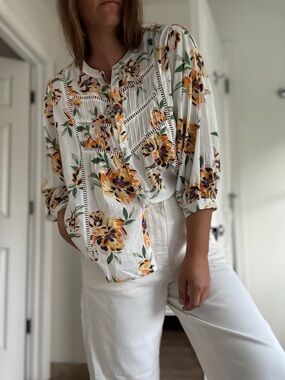 Maye linen Floral Puff-Sleeve Blouse in White and Yellow